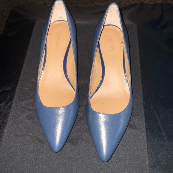 Calvin Klein Blue Pointed Toe Heels - Picture 1 of 5